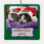 Cute Kittens met een rode kerstkerstmis 20XX Keramisch Ornament (Voorkant)