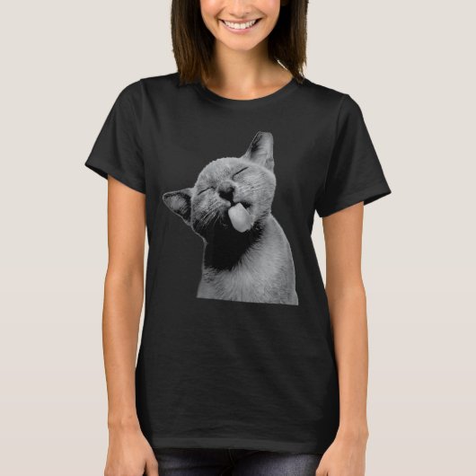 Cute Kitty Cat Sticking Out His Tongue At You Anim T-shirt (Voorkant)