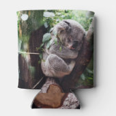 Cute Koala Beer ontspannend in een boom Blikjeskoeler (Achterkant)