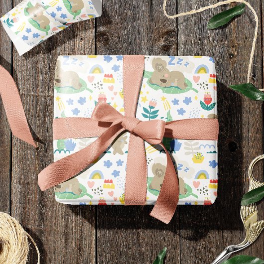 Cute Koala Pattern met Little Girl Name op Pink Cadeaupapier