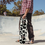 Cute Koe Animal Print Patroon Aesthetic Black Persoonlijk Skateboard<br><div class="desc">Cute Koe Animal Print Patroon Aesthetisch Zwart-wit skateboard</div>