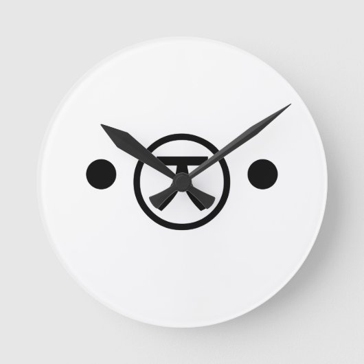 Cute Kuma Beer Kaomoji Japanse Emoticon Text Art Ronde Klok (Voorkant)