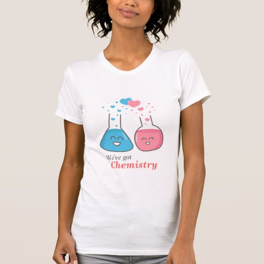Cute Lab-flessen in liefde, chemie. T-shirt (Voorkant)