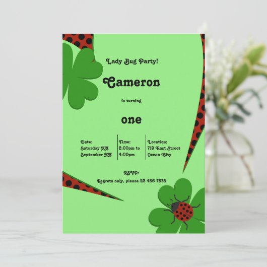 Cute Ladybug 1st Birthday Party Invitation Kaart (Staand voorkant)