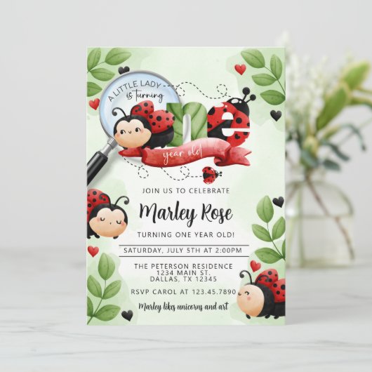 Cute Ladybug Beetle die een 1e verjaardag maakt Kaart (Staand voorkant)