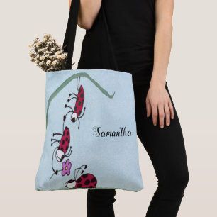 Cute Ladybug die zijn liefdesschilderingen uitstra Tote Bag