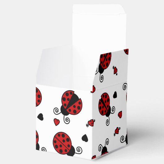 Cute Ladybug en Hearts Pattern Bedankdoosjes (Geopend)