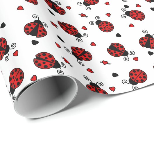Cute Ladybug en Hearts Pattern Cadeaupapier (Rol Hoek)
