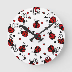 Cute Ladybug en Hearts Pattern Ronde Klok