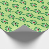 Cute ladybug on a four leaf clover! cadeaupapier (Hoek)