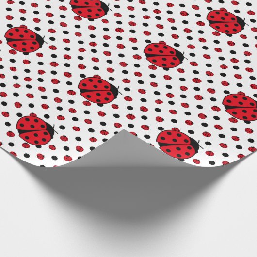 Cute ladybug-patroon cadeaupapier (Hoek)