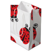Cute Ladybug Pattern Medium Cadeauzakje (Voorkant Gekanteld)