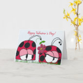 Cute Ladybug Wooking Zijne Nieuwe Liefde Kaart (Gele Bloem)