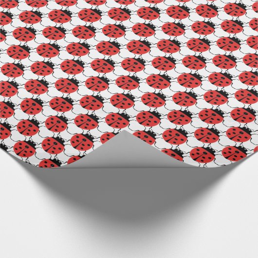 Cute ladybugs as gift wrap paper cadeaupapier (Hoek)