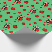 Cute Ladybugs over Groen Cadeaupapier (Hoek)