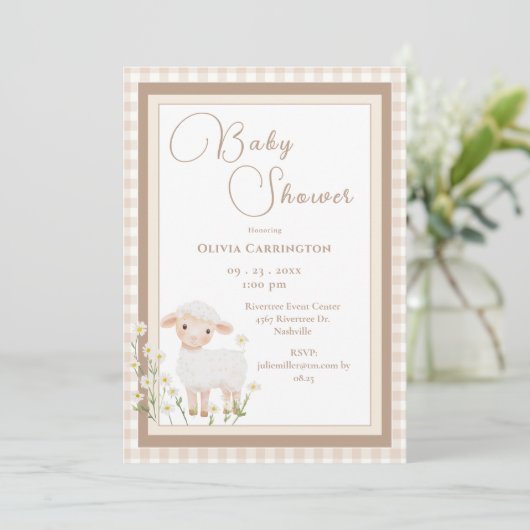 Cute Lamb Gingham Vintage Baby Shower Invitation Kaart (Staand voorkant)