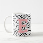 Cute Large Pink Initiaal on Dalmatian Spot Pattern Koffiemok (Links)