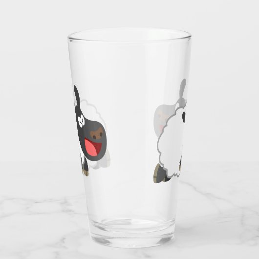 Cute Laughing Cartoon Sheep Tumbler Glass (Rechts)