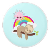 Cute Lazy Sloth met Sun & Rainbow Keramische Knop (Voorkant)