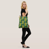 Cute Leaves Pattern met Cartoon Bugs Green Tote Bag (Op model)