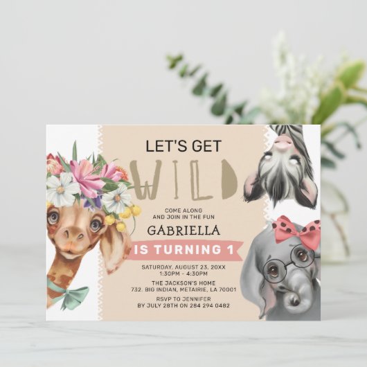 Cute Let's Get Wild Pink Oerwoud 1st Birthday Part Kaart (Staand voorkant)