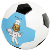 Cute lion chef cartoon illustratie voetbal (Drie kwart)
