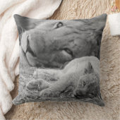 Cute Lion Cub Resting with Father Kussen (Deken)