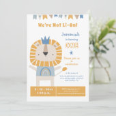 Cute Lion One Year Boy Birthday Party Invitation Kaart (Staand voorkant)