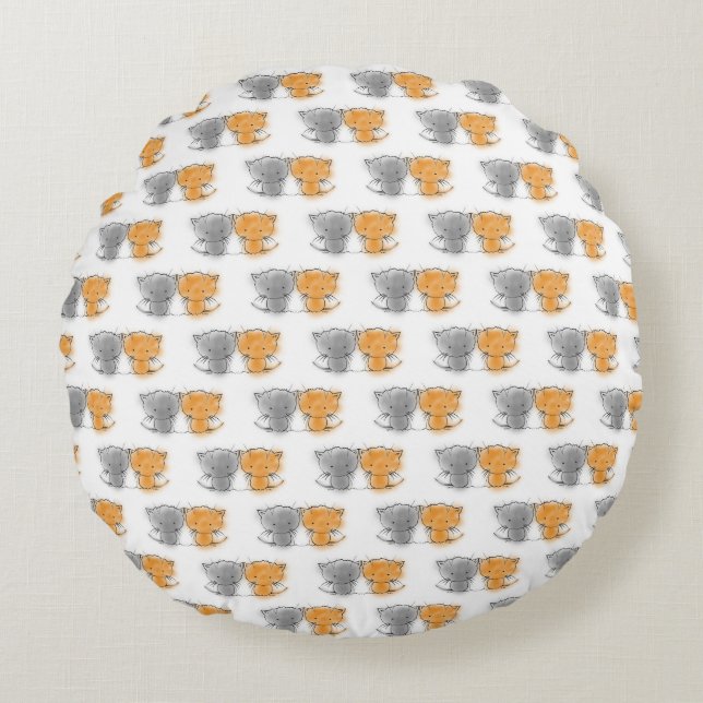 Cute Little Kittens Illustration Oranje en Grey Rond Kussen (Voorkant)