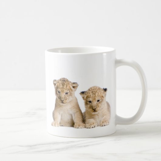 Cute Little Lion Cubs Mok (Rechts)