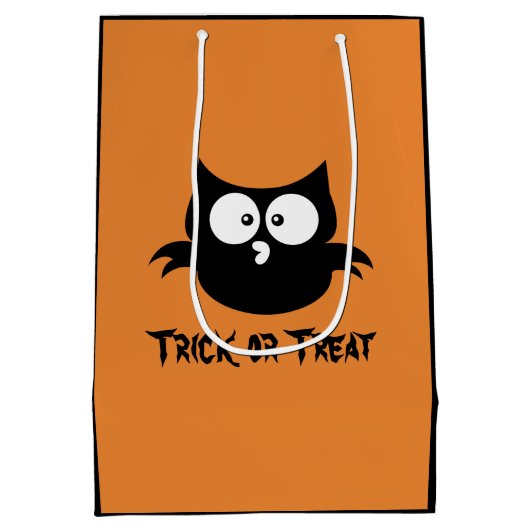 Cute Little Spooky Black Halloween Owl Medium Cadeauzakje (Achterkant)