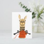 Cute Llama Knitting Cartoon Briefkaart (Staand voorkant)