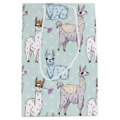 Cute Llama Pattern on Polka Dots Medium Cadeauzakje (Voorkant)