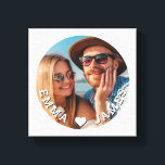 Cute Love Hart Foto Echtparen Gepersonaliseerde Na Canvas Afdruk<br><div class="desc">Mooie Liefdes Hart Foto Stel Namen Schilderij Canvas Kunst met jouw favoriete foto met een liefdeshart en gepersonaliseerd met jullie namen in modern wit schrift. Personaliseer door de tekst in het tekstvak te bewerken en jouw eigen foto toe te voegen. Perfecte cadeaus voor koppels, vriend, vriendin, echtgenoot, echtgenote, geliefde en...</div>