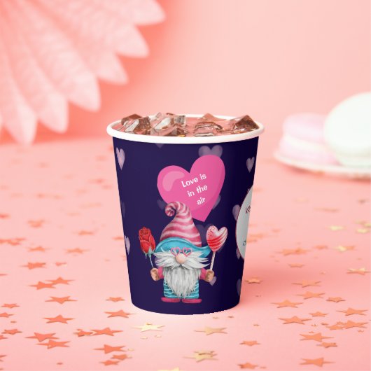 Cute Love is in Air Gnome Paper Cups Papieren Bekers (Insitu)