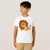 Cute Loving Cartoon Lion Dad en Cub Kinder T-Shirt (Voorkant volledig)
