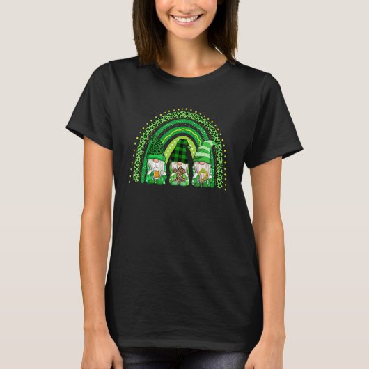 Cute Lucky Rainbow Gnome Happy St Patricks Day Fam T-shirt (Voorkant)
