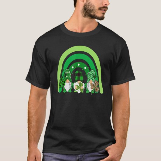 Cute Lucky Rainbow Gnome Happy St Patricks Day Fam T-shirt (Voorkant)