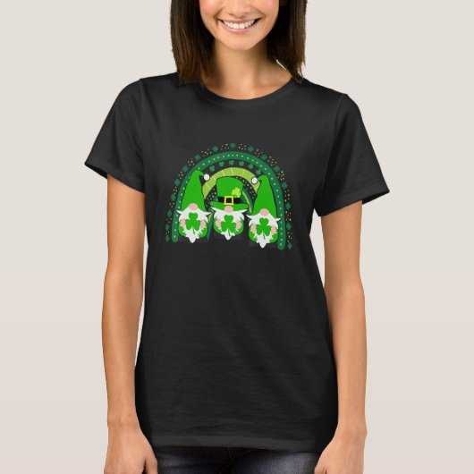 Cute Lucky Rainbow Gnome Happy St Patricks Day Fam T-shirt (Voorkant)