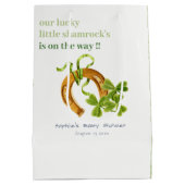 Cute Lucky Shamrock St Patrick's Day Baby shower Medium Cadeauzakje (Achterkant)