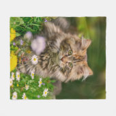 Cute Maine Coon Kitten Cat in Flower Meadow - Cozy Fleece Deken (Voorkant (Horizontaal))