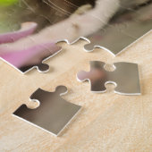 Cute Maine Coon kitten die in een tuin rust - Legpuzzel (Zijkant)