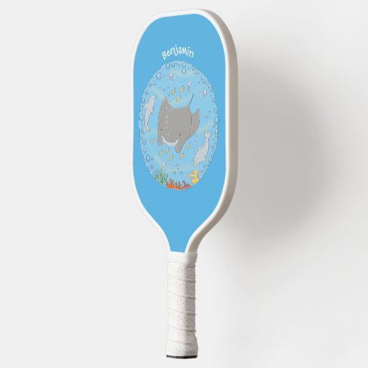 Cute manta ray en bubbles cartoon illustratie pickleball paddle (Links)