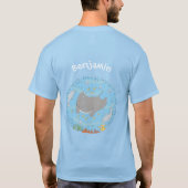Cute manta ray en bubbles cartoon illustratie t-shirt (Achterkant)