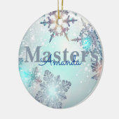 Cute Masters Afstuderen Persoonlijke naam Blauw Keramisch Ornament (Links)