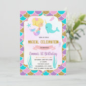 Cute mermaid narwhal-themauitnodiging kaart (Staand voorkant)
