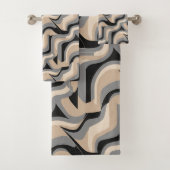 Cute minimalist tiled pattern bad handdoek (Insitu)