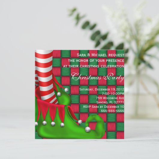 Cute Modern Elf Shoe Kerstparty Uitnodiging (Staand voorkant)