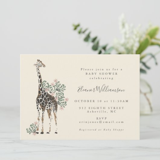 Cute Modern Floral Giraffe Simple Baby shower Kaart (Staand voorkant)