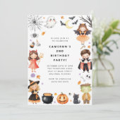 Cute Modern Halloween Birthday Costume Party Kaart (Staand voorkant)